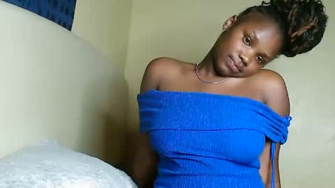 Snapshot of cute_beb2 chatting on March 9, 2025, 2:43 pm V EE online show from March 9, 2025, 2:43 pm