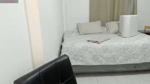Snapshot of cute_brunett chatting on December 15, 2024, 4:18 am Sara online show from December 15, 2024, 4:18 am