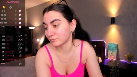 Snapshot of cute_chus chatting on January 24, 2025, 4:59 am Hanna online show from January 24, 2025, 4:59 am