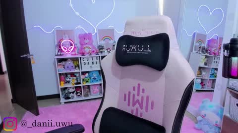 Snapshot of cute_dani__ chatting on February 9, 2026, 2:21 pm Dani online show from February 9, 2026, 2:21 pm