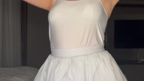 Snapshot of cute_emiliya chatting on February 12, 2026, 8:04 pm Emily online show from February 12, 2026, 8:04 pm