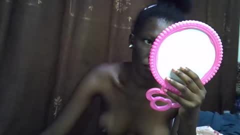 cute_emmy1 online show from January 5, 2026, 8:23 pm