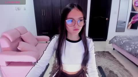 Snapshot of cute_fox_1 chatting on September 15, 2025, 1:11 pm Bella Fox online show from September 15, 2025, 1:11 pm
