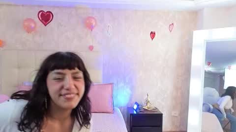 Sofa  online show from March 2, 2026, 8:04 pm