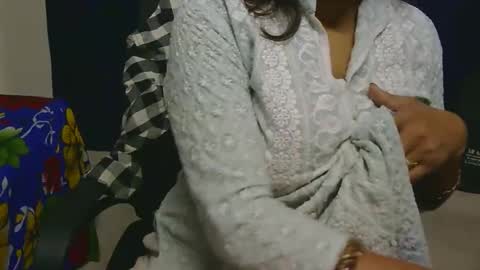 kashmira online show from November 6, 2025, 5:47 pm