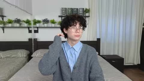 Snapshot of cute_mikex chatting on February 13, 2026, 10:44 am Mike online show from February 13, 2026, 10:44 am