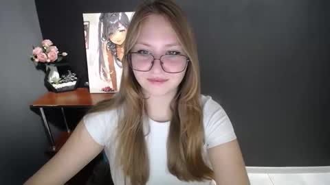 Veronica online show from October 16, 2025, 7:53 am