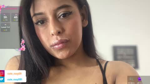 rosy online show from December 17, 2024, 3:17 pm