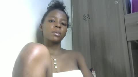 Snapshot of cute_sexy3 chatting on February 14, 2025, 1:56 am SHARON online show from February 14, 2025, 1:56 am