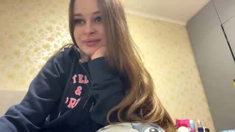 cute_shy00 online show from November 10, 2025, 11:53 am