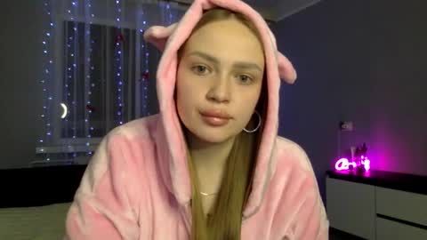 Snapshot of cute_shy06 chatting on December 14, 2025, 7:51 pm cute_shy06 online show from December 14, 2025, 7:51 pm