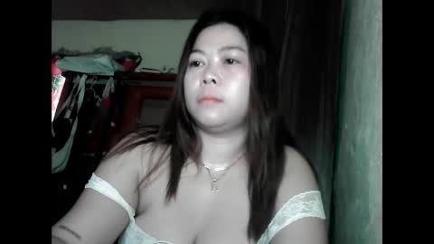 Mimi online show from May 16, 2026, 10:41 pm