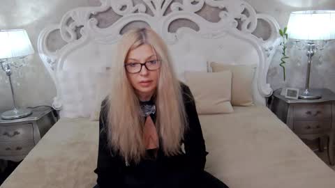 cuteangelina18 online show from February 2, 2026, 12:59 pm