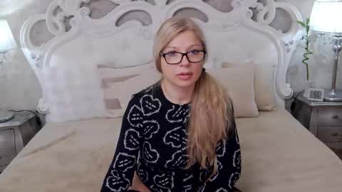 cuteangelina18 online show from February 20, 2026, 12:07 am