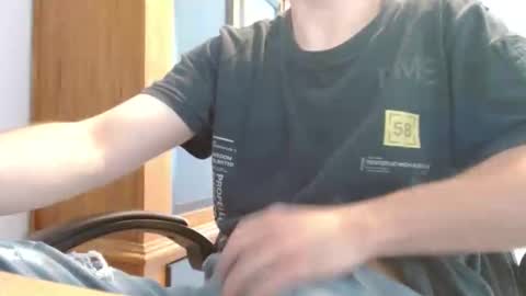 Cuteboy090 online show from May 9, 2026, 9:14 am