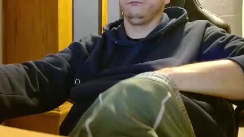 Cuteboy090 online show from May 21, 2026, 1:40 pm