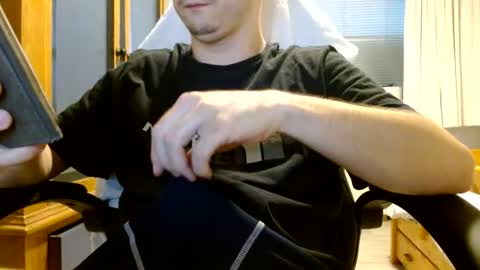 Cuteboy090 online show from July 16, 2026, 1:39 pm