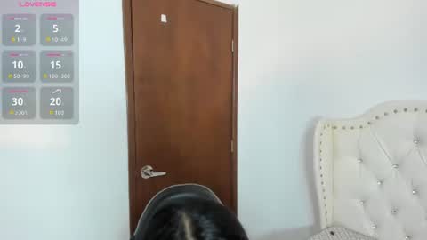 Snapshot of cutebustylatina chatting on July 9, 2026, 11:31 pm YourBustyLatina online show from July 9, 2026, 11:31 pm