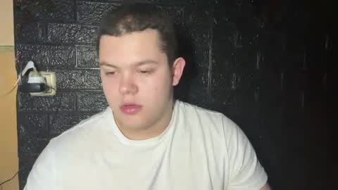 Snapshot of cutebutnaughty_ chatting on February 4, 2026, 9:42 pm Alex online show from February 4, 2026, 9:42 pm