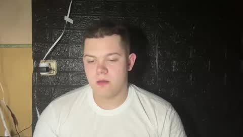 Snapshot of cutebutnaughty_ chatting on February 14, 2026, 9:11 pm Alex online show from February 14, 2026, 9:11 pm