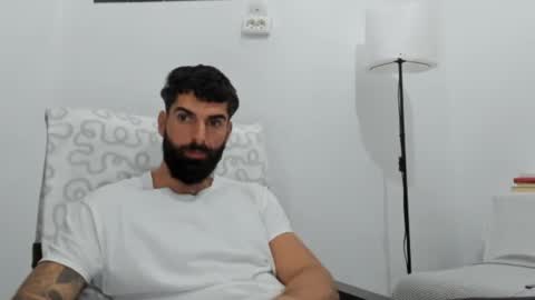 cuteeboy online show from November 29, 2025, 9:01 am