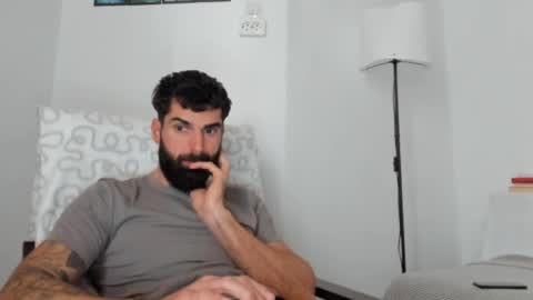 cuteeboy online show from December 2, 2025, 8:30 am