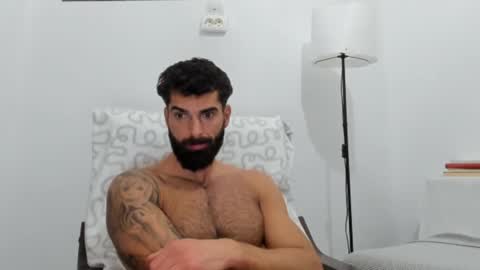 cuteeboy online show from December 3, 2025, 12:47 pm