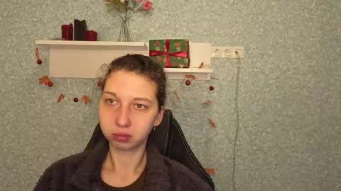 Elli online show from December 15, 2025, 5:23 am