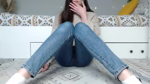 Snapshot of cuteemouse chatting on February 4, 2026, 10:43 am Anna online show from February 4, 2026, 10:43 am