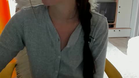 Snapshot of cuteemouse chatting on April 20, 2026, 4:59 am Anna online show from April 20, 2026, 4:59 am