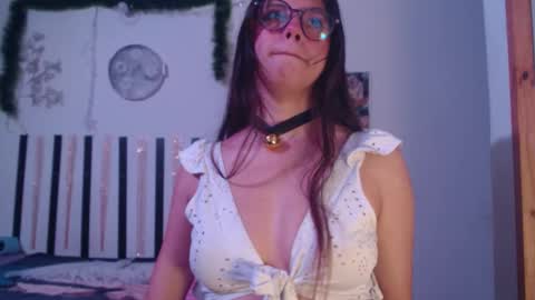 Snapshot of cutehaome chatting on September 22, 2025, 12:18 pm haome online show from September 22, 2025, 12:18 pm
