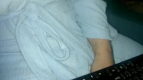 Cuteman online show from May 17, 2026, 8:27 pm