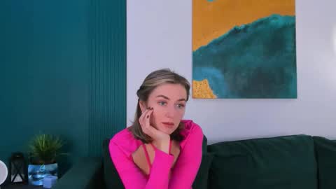 cutemirage online show from December 2, 2025, 2:34 pm