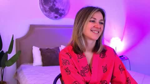 Snapshot of cutemirage chatting on February 21, 2026, 2:40 pm cutemirage online show from February 21, 2026, 2:40 pm