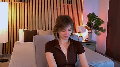 Snapshot of cutemirage chatting on April 13, 2026, 3:06 pm cutemirage online show from April 13, 2026, 3:06 pm
