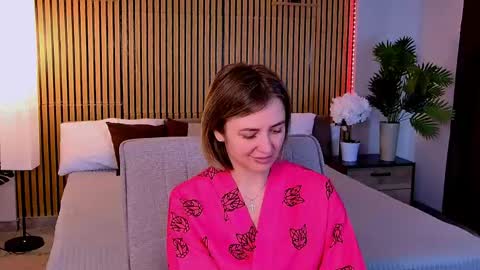 Snapshot of cutemirage chatting on April 21, 2026, 2:45 pm cutemirage online show from April 21, 2026, 2:45 pm