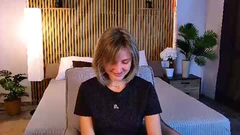Snapshot of cutemirage chatting on June 30, 2026, 2:40 pm cutemirage online show from June 30, 2026, 2:40 pm