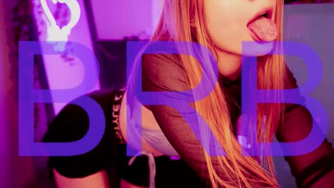 Snapshot of cutemousee chatting on November 1, 2025, 8:05 am Rina online show from November 1, 2025, 8:05 am