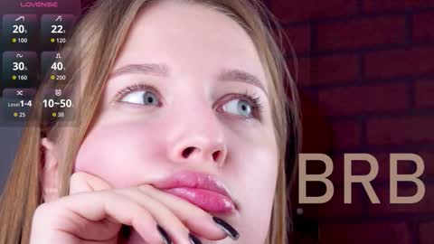 Snapshot of cutemousee chatting on November 22, 2025, 8:57 am Rina online show from November 22, 2025, 8:57 am