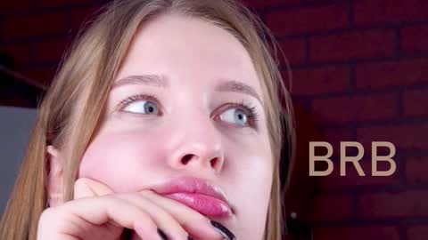 Snapshot of cutemousee chatting on November 23, 2025, 8:25 am Rina online show from November 23, 2025, 8:25 am