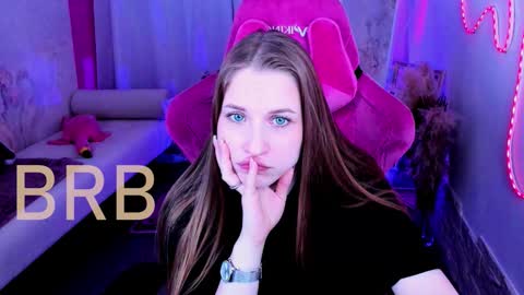 Snapshot of cutemousee chatting on December 3, 2025, 5:48 am Rina online show from December 3, 2025, 5:48 am