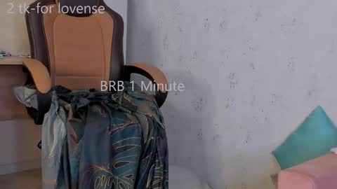 cutenessnicole online show from June 3, 2026, 8:39 am