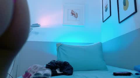 Snapshot of cutepetitee chatting on May 15, 2026, 7:43 pm cutepetitee online show from May 15, 2026, 7:43 pm