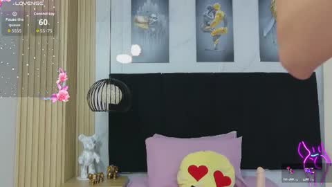 Snapshot of cutepetitee chatting on July 15, 2026, 12:43 pm cutepetitee online show from July 15, 2026, 12:43 pm