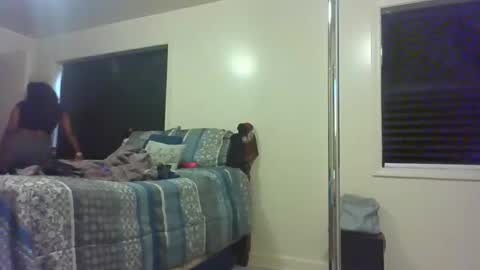 mary mack online show from October 30, 2025, 5:13 pm