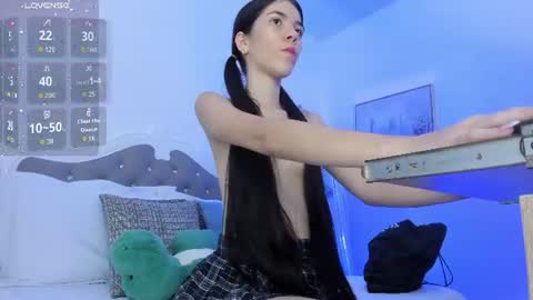 cutesofiaa online show from July 3, 2026, 8:26 pm