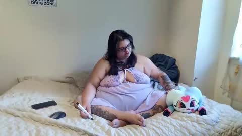 Snapshot of cutetea_time chatting on October 17, 2025, 3:47 pm Cutetea online show from October 17, 2025, 3:47 pm