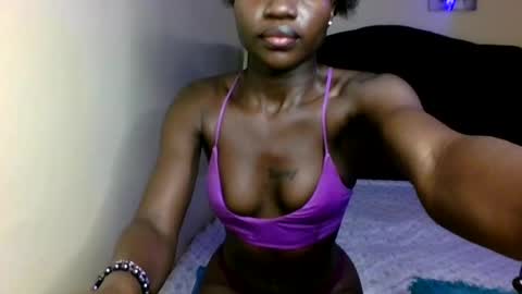 cutey_mara online show from July 4, 2026, 4:51 am