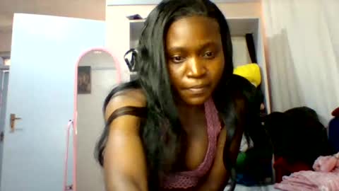 cutezola online show from January 10, 2026, 8:16 am