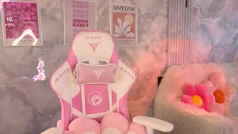 Snapshot of cutie_angels chatting on February 3, 2026, 6:22 am HelloMy name Eva online show from February 3, 2026, 6:22 am